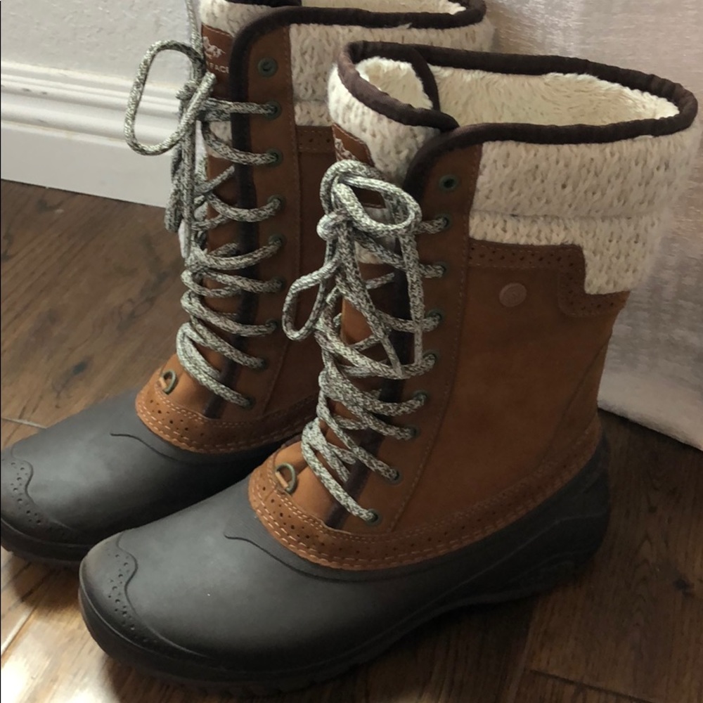 Women’s North Face boots